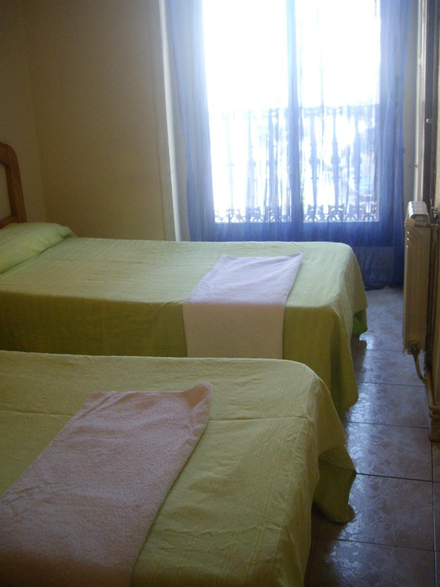 Hostal Pacios Μαδρίτη Εξωτερικό φωτογραφία